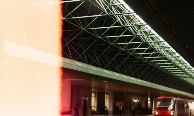 travelling apples network website